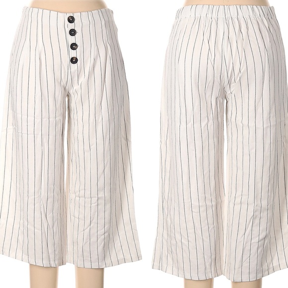 (FIRM PRICE) White & Black Pinstripe Cropped Wide Leg Pants - Picture 2 of 11